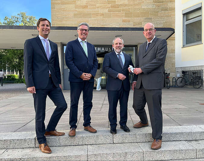Die vier Bürgermeister der Stadt Friedrichshafen vor dem Rathaus