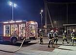 Die Feuerwehr Friedrichshafen probt bei einer Übung im Sportbad den Ernstfall. (Foto: Feuerwehr Friedrichshafen)