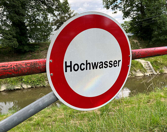Hochwasser-Sperrung (Foto: Stadt Friedrichshafen)